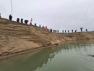 Bờ sông Lam sạt lở, người dân bất an