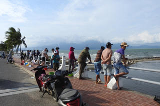 Ứng phó với bão số 6, Đà Nẵng yêu cầu người dân hạn chế ra khỏi nhà