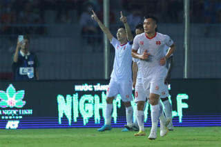 V.League 2022 càng lúc càng gay cấn