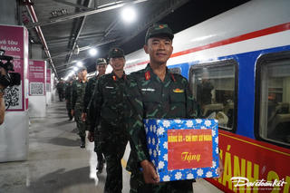 Quân khu 7 cử lực lượng tham gia diễu binh, diễu hành kỷ niệm 80 năm Cách mạng Tháng Tám và Quốc khánh 2-9