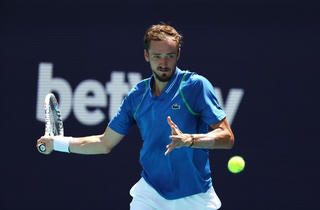 Medvedev xuất sắc vô địch Miami Open 2023