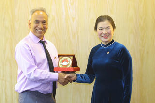 Phó Chủ tịch Trương Thị Ngọc Ánh tiếp Đoàn đại biểu Đảng Cộng sản Hoa Kỳ