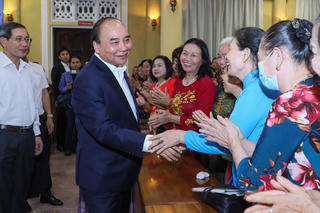 Hà Nội: Chủ tịch nước chung vui ngày hội Đại đoàn kết với nhân dân phường Điện Biên
