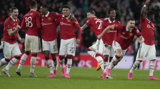 Manchester United vào chung kết FA Cup sau loạt sút luân lưu