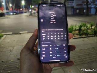 Người dân Thủ đô đốt lửa mưu sinh trong đêm rét hại