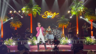 Làng giải trí lại có vấn đề