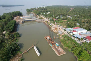 Khẩn trương ứng phó hạn mặn gay gắt