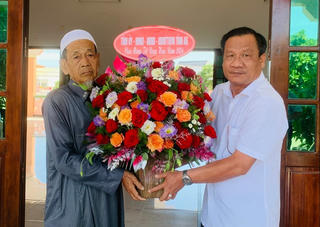 An Giang: Thăm, chúc mừng Tết Roya Haji