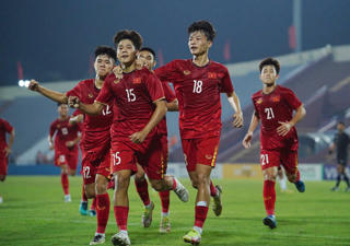 Hai đội bóng Việt Nam trước cơ hội dự World Cup