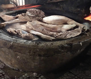 Huế: Kiểm tra đột xuất, phát hiện 1 cơ sở giết mổ heo nghi bị bệnh