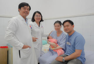 Sản phụ mắc hội chứng hiếm Budd-Chiari sinh con thành công