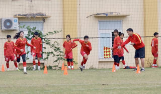 U20 nữ Việt Nam tập trung, chuẩn bị 'đấu' Indonesia