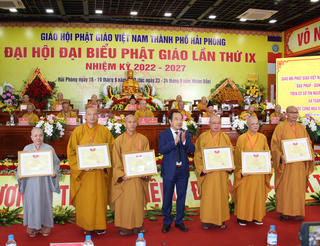 Thực hành tốt giáo lý Phật giáo để cùng nhau xây dựng một xã hội tốt đẹp hơn 