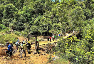 Dang dở công trình dân sinh