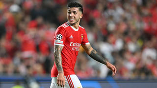 Chelsea mua sao trẻ Fernandez với 105 triệu bảng