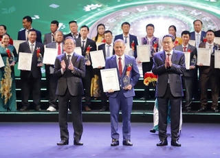 Tôn vinh những nông dân Việt Nam xuất sắc
