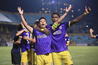 Cuộc đua V.League: Nhóm đầu dồn toa