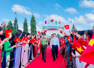 Bộ trưởng Bộ Công an dự Ngày hội Đại đoàn kết tại Đắk Lắk