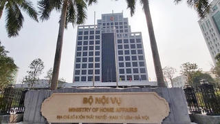 Bộ Nội vụ: Không cần làm lại thủ tục tiếp nhận vào công chức nếu đủ điều kiện