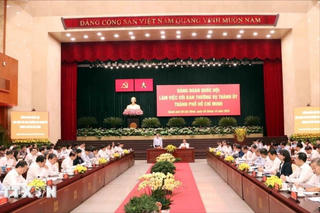 Chủ tịch Quốc hội làm việc với Ban Thường vụ Thành ủy Thành phố Hồ Chí Minh
