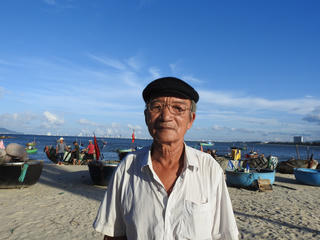 Đà Nẵng: Người dân Nam Ô phản đối doanh nghiệp rào lối đi xuống bãi đậu ghe, thuyền 