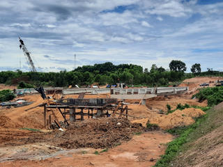 [Ảnh] Cao tốc Vạn Ninh - Cam Lộ đoạn qua tỉnh Quảng Trị đang dần hình thành