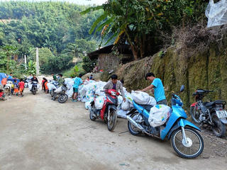 Giá sắn xuống thấp, người dân lo lắng