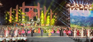 Sôi động Carnival 2022 và khám phá 'Hòa Bình - Thanh âm xứ Mường'