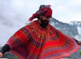 Chiếc váy H’Mông không có lỗi