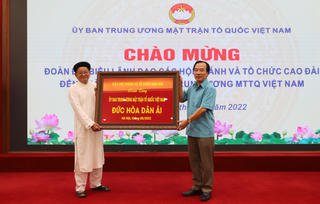 Tiếp tục phát huy tinh thần ‘Nước vinh, Đạo sáng’