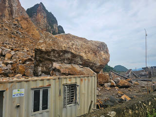 Hòa Bình: Đề xuất sớm xử lý mỏ đá bị sạt lở