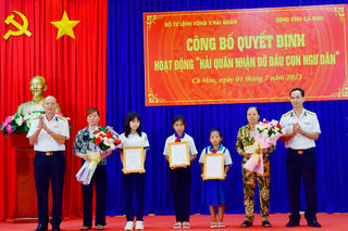 Cà Mau: Triển khai hoạt động 'Hải quân nhận đỡ đầu con ngư dân'