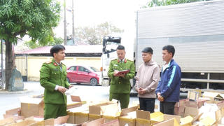 Ninh Bình: Phát hiện kho hàng chứa hơn 140.000 bao thuốc lá nhập lậu