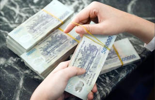 NHNN nói gì về vụ vận chuyển trái phép 30.000 tỷ đồng ra nước ngoài?