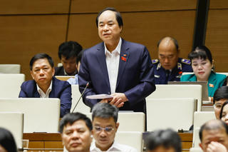 ĐBQH: “Ở kỷ nguyên tới, chúng ta không thể chỉ mỗi xuất khẩu lao động mà phải xuất khẩu các chuyên gia”