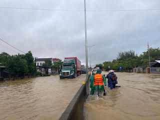 Tập trung ứng phó, khắc phục hậu quả mưa lũ tại khu vực Trung Bộ