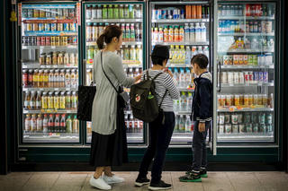 Áp thuế tiêu thụ đặc biệt cho đồ uống có đường: Nhiều băn khoăn