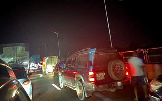 Tai nạn trên cao tốc Mai Sơn - Quốc lộ 45, tê liệt giao thông từ nửa đêm tới sáng