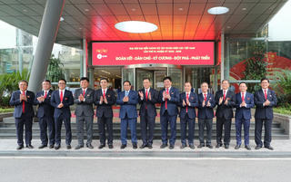 Thủ tướng dự Đại hội Đảng bộ Tập đoàn Điện lực Việt Nam lần thứ IV