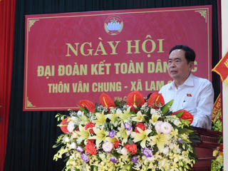 Phó Chủ tịch Thường trực Quốc hội Trần Thanh Mẫn dự Ngày hội Đại đoàn kết tại Bắc Giang