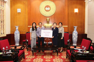 2.087,7 tỷ đồng ủng hộ đồng bào vùng bão lũ