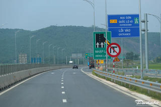 9 tuyến đường cao tốc 4 làn xe được nâng tốc độ tối đa lên 90km/h