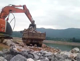 Tự ý kè sông Đà ở Phú Thọ: Đang thanh thải, trả lại hiện trạng ban đầu