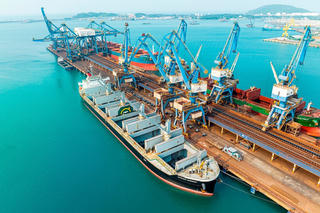 Mỹ áp thuế đối ứng 46% - Doanh nghiệp Việt 'đứng ngồi không yên'