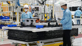 Khai mạc kỳ họp thứ 3 Quốc hội khóa XV: Kỳ vọng nhiều giải pháp phục hồi kinh tế