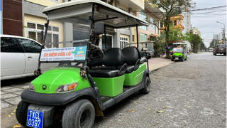 Thị xã Cửa Lò (Nghệ An): Chưa rõ 'số phận' xe điện phục vụ du lịch