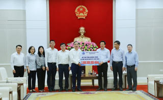 Đà Nẵng: Trao 4 tỷ đồng hỗ trợ Quảng Ninh và Hải Dương khắc phục hậu quả bão số 3