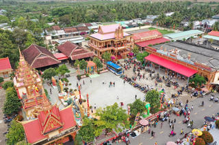 Ghé thăm chùa Xiêm Cán