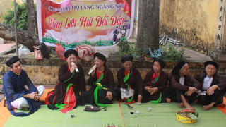 Quanh ta, những người thầy quan họ