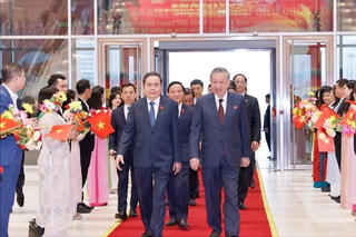 Tổng Bí thư Tô Lâm gặp mặt các thế hệ Đại biểu Quốc hội